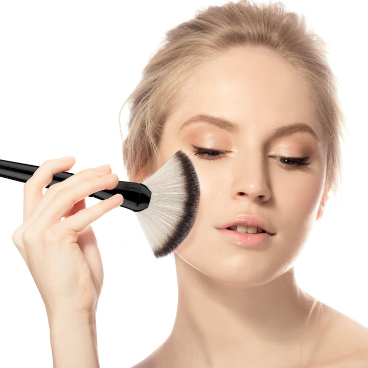 Fan Makeup Brush,  Professional Highlighting Make up Brush Blush Bronzer Cheekbones Brush, Single Large Soft & Dense Face Blush Powder Foundation Brushes Make up Tool, Black