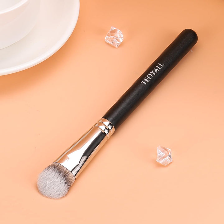 Angled Concealer Brush, Synthetic Contour Brush for Blending Setting Buffing with Liquid, Cream and Powder Cosmetic (Angled Brush)