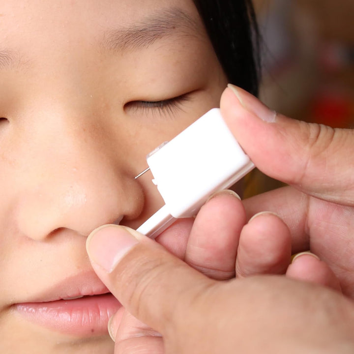 Disposable Nose Piercing Kits, at Home Nose Piercing Kit, Nose Piercing Kit with Nose Rings, Nose Ring Gun 8 Nose Studs and Rings Are Included