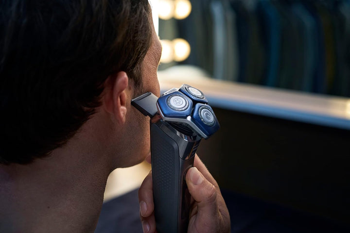 Philips  Shaver 7200, Rechargeable Wet & Dry Electric Shaver with Senseiq Technology and Pop-Up Trimmer, S7887/82