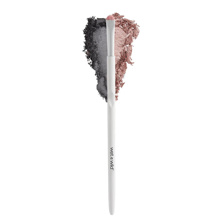 Eyeshadow Brush, Precision Blending Application, Soft Synthetic Fibers, Ergonomic Handle for Comfortable Precision Control
