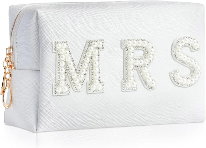 Bride Patch Letter Makeup Bag for Women Bridesmaid Engagement Gift for Her White Pearl Rhinestone Travel Toiletry Bag Make up Bag Pouch for Purse Bridal Shower Gifts for Engagement Wedding