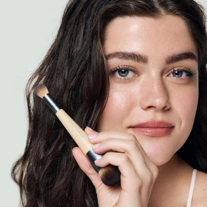 Blend + Conceal Dual-Ended Makeup Brush, Foundation & Concealer Brush for Liquid & Cream Formulas, Face Makeup Brush, Synthetic Bristles, Vegan & Cruelty-Free, Travel & Eco-Friendly, 1 Count