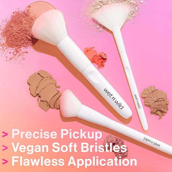 Powder Brush, Ultra-Plush Synthetic Bristles for Flawless Application, Soft Touch, Ergonomic Handle for Comfortable Precision Control