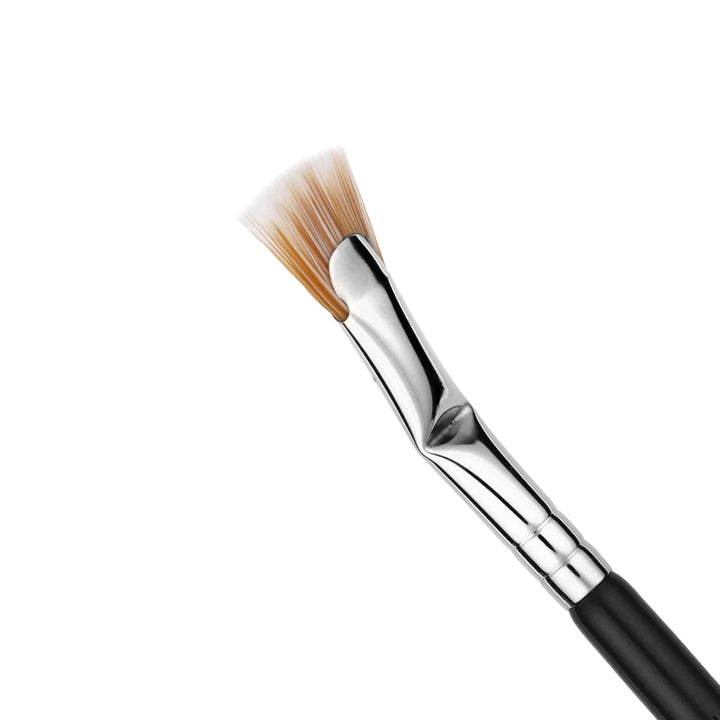 Professional Makeup Brush - Maestro Series 730 Bent Mascara Fan - with Soft Synthetic Fibers, for Applying Mascara (Black, 1Pc)