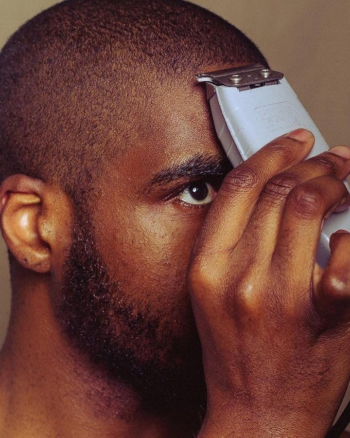 04780 Professional T-Outliner Beard & Hair Trimmer for Men with Carbon Steel T-Blade, Bump Free Technology – Corded Electric Beard Trimmer, GTO, Grey