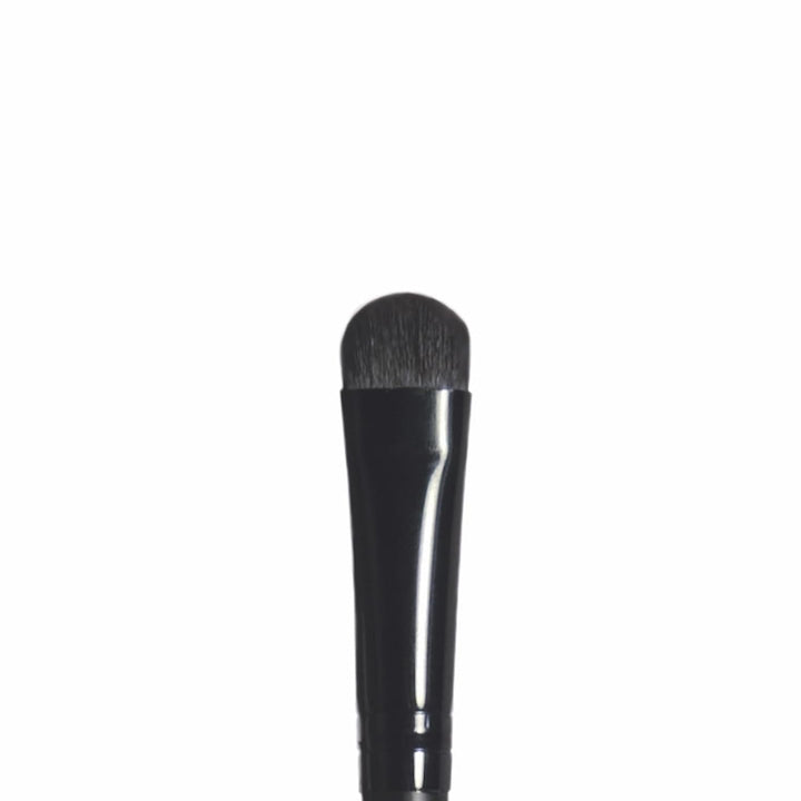 Eyeshadow "C" Brush, Curved Eyeshadow Brush for Blending & Diffusing, Helps Create the Perfect Smoky Eye, Vegan & Cruelty-Free