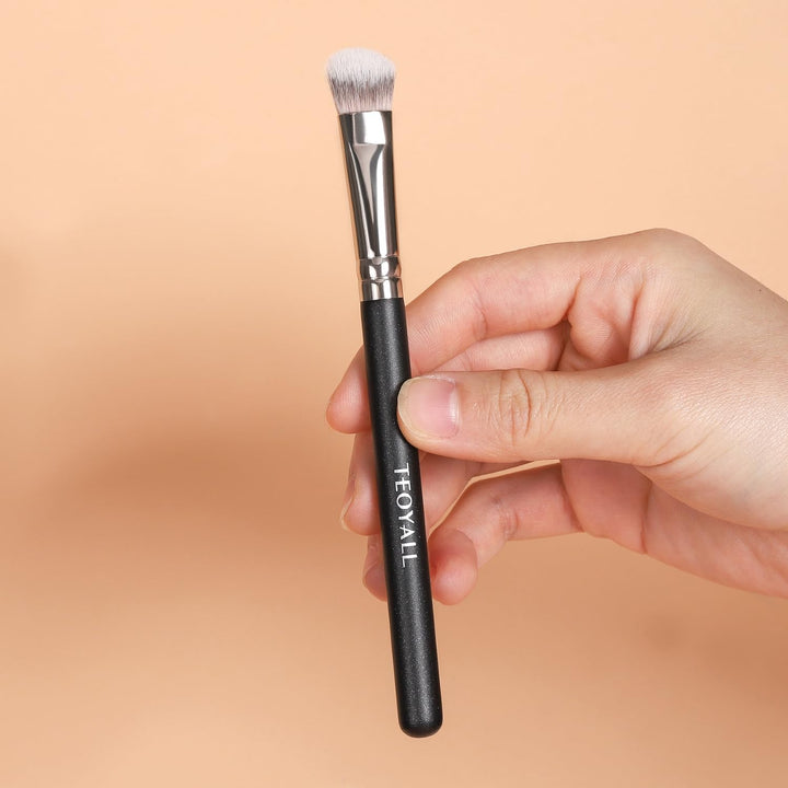 Under-Eye Concealer Brush, Small Flat Angled Synthetic Bristles Flawless Coverage Multitask Brush with Liquid Cream Powder