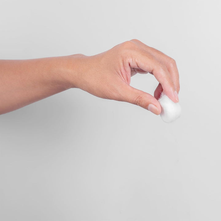 100% Pure Cotton Balls for Face, Makeup Removal, Nail Polish, Applying Lotion or Powder, First-Aid for Everyday Household Use, 100 Count