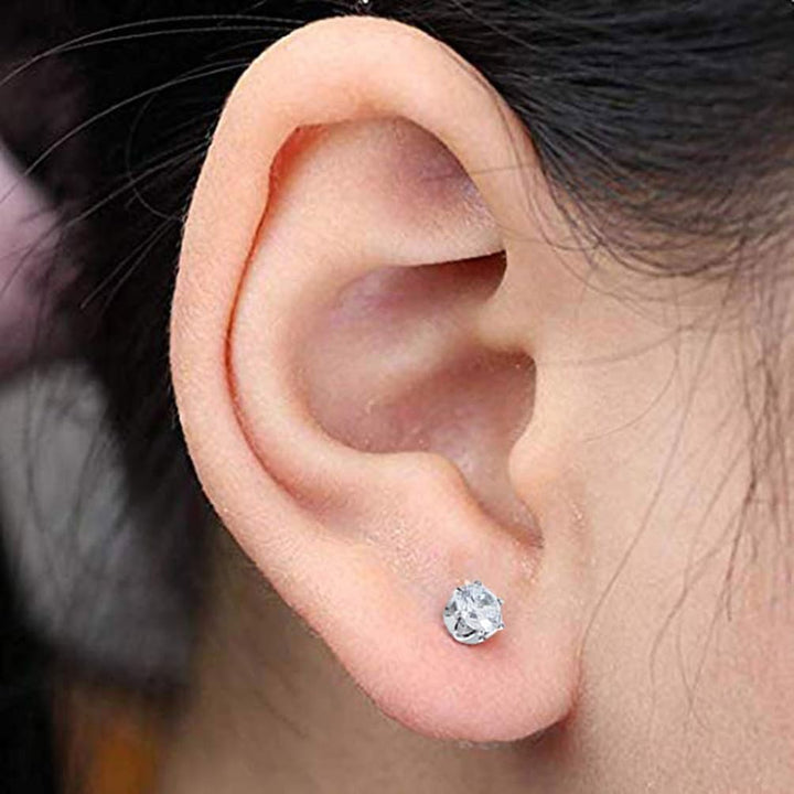 Ear Piercing Kit, Disposable Ear Piercing Gun Preloaded CZ Earring Studs, Body Piercing Kits for Your Own Use at Home (Silver)