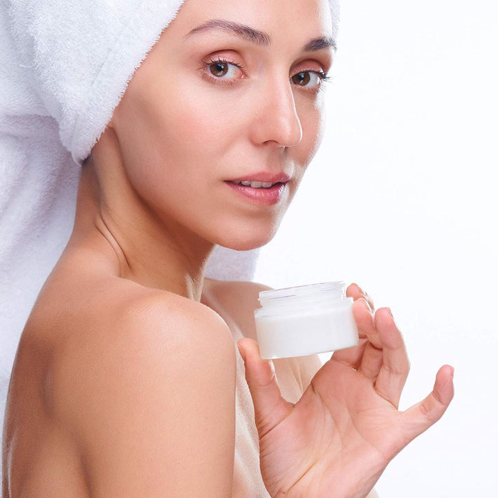 4 Pieces round Wide-Mouth Leak Proof Plastic Container Jars with Lids for Travel Storage Makeup Beauty Products Face Creams Oils Salves Ointments DIY Making(1 Ounce,White)