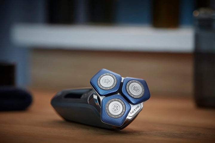 Philips  Shaver 7200, Rechargeable Wet & Dry Electric Shaver with Senseiq Technology and Pop-Up Trimmer, S7887/82