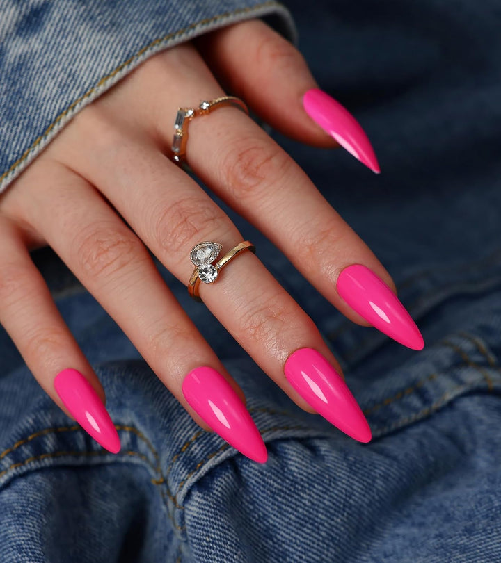 24Pcs Fake Nails Matte Pure Color Medium Long Stiletto Almond Press on Nail False Tips Artificial Finger Manicure for Women (Black)