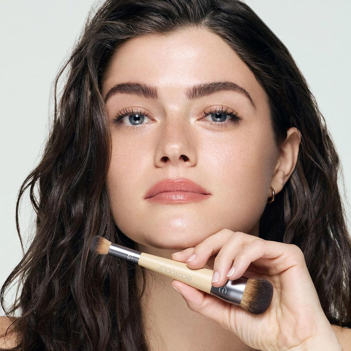 Blend + Conceal Dual-Ended Makeup Brush, Foundation & Concealer Brush for Liquid & Cream Formulas, Face Makeup Brush, Synthetic Bristles, Vegan & Cruelty-Free, Travel & Eco-Friendly, 1 Count