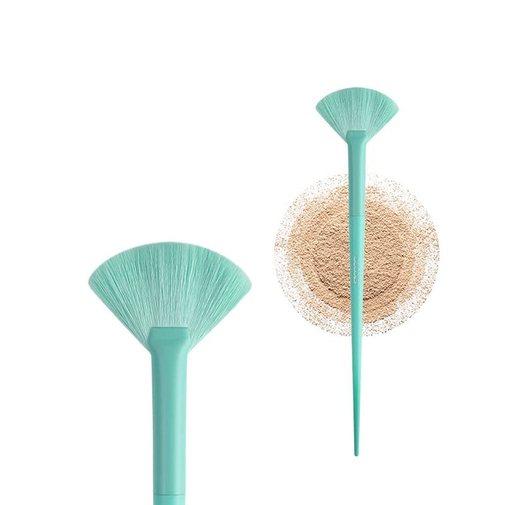 Fan Brush Finishing Powder Brush Multi-Use Brush for Face and Body Professional Highlighting Blush Powder Bronzer Cheekbones Make up Brushes Perfect for Spray Tan Powder Synthetic Hair Soft