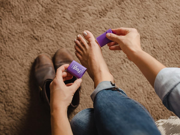 Body Glide Foot Glide anti Blister Balm | Blister Prevention for Heels, Shoes, Cleats, Boots, Socks, and Sandals | Use on Toes, Heel, Ankle, Arch, Sole and Ball of Foot | 0.8Oz