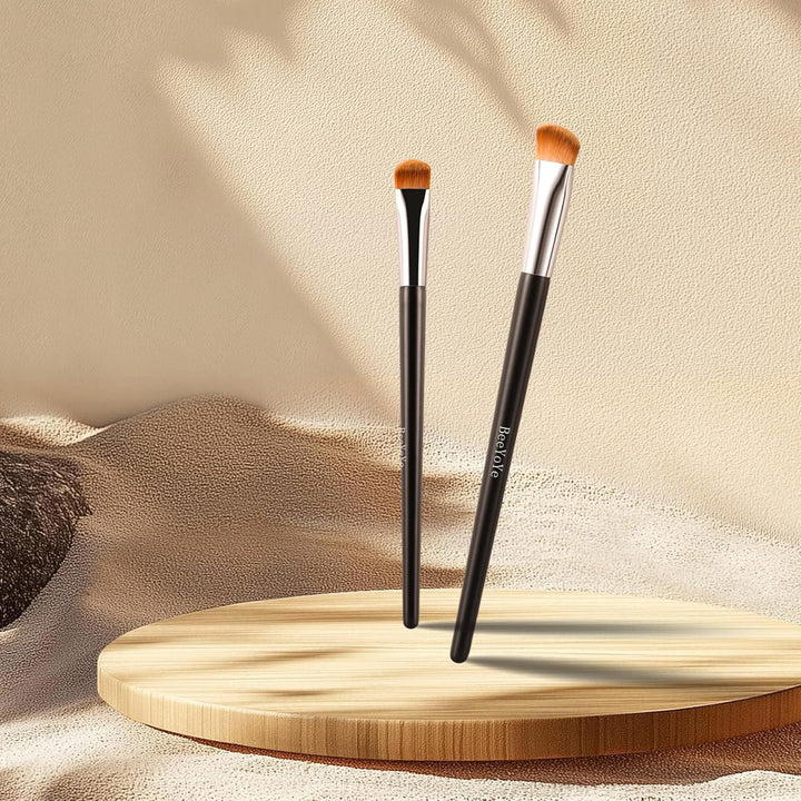 Concealer Brush,Triangle under Eye Makeup Small Foundation Brush Precise Coverage Dark Circles Face Contour Blending Brush