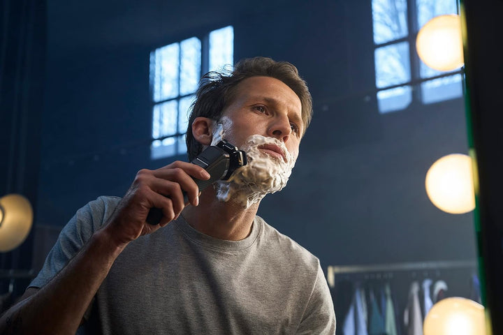 Philips  Shaver 7200, Rechargeable Wet & Dry Electric Shaver with Senseiq Technology and Pop-Up Trimmer, S7887/82